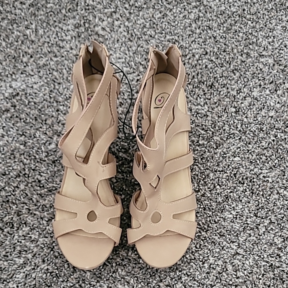 Woman wedges
